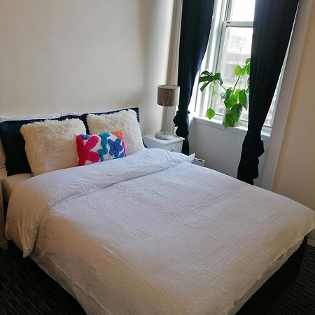 Edinburgh City Center Haymarket Double Room Exterior foto