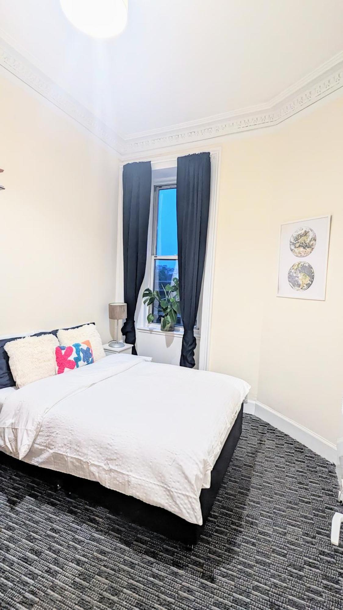 Edinburgh City Center Haymarket Double Room Exterior foto